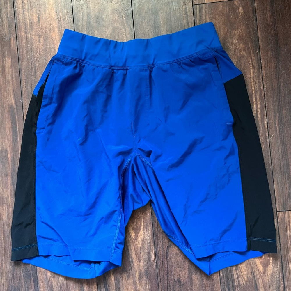 Black and Blue Lululemon Linerless Shorts 11in Size Small